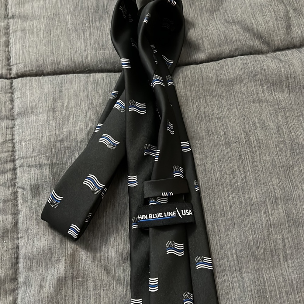 Tie - Picture 4 of 4